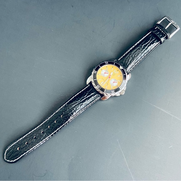 ESQ (MOVADO) SWISS QUARTZ SUBMERSIBLE WATCH - Picture 4 of 10